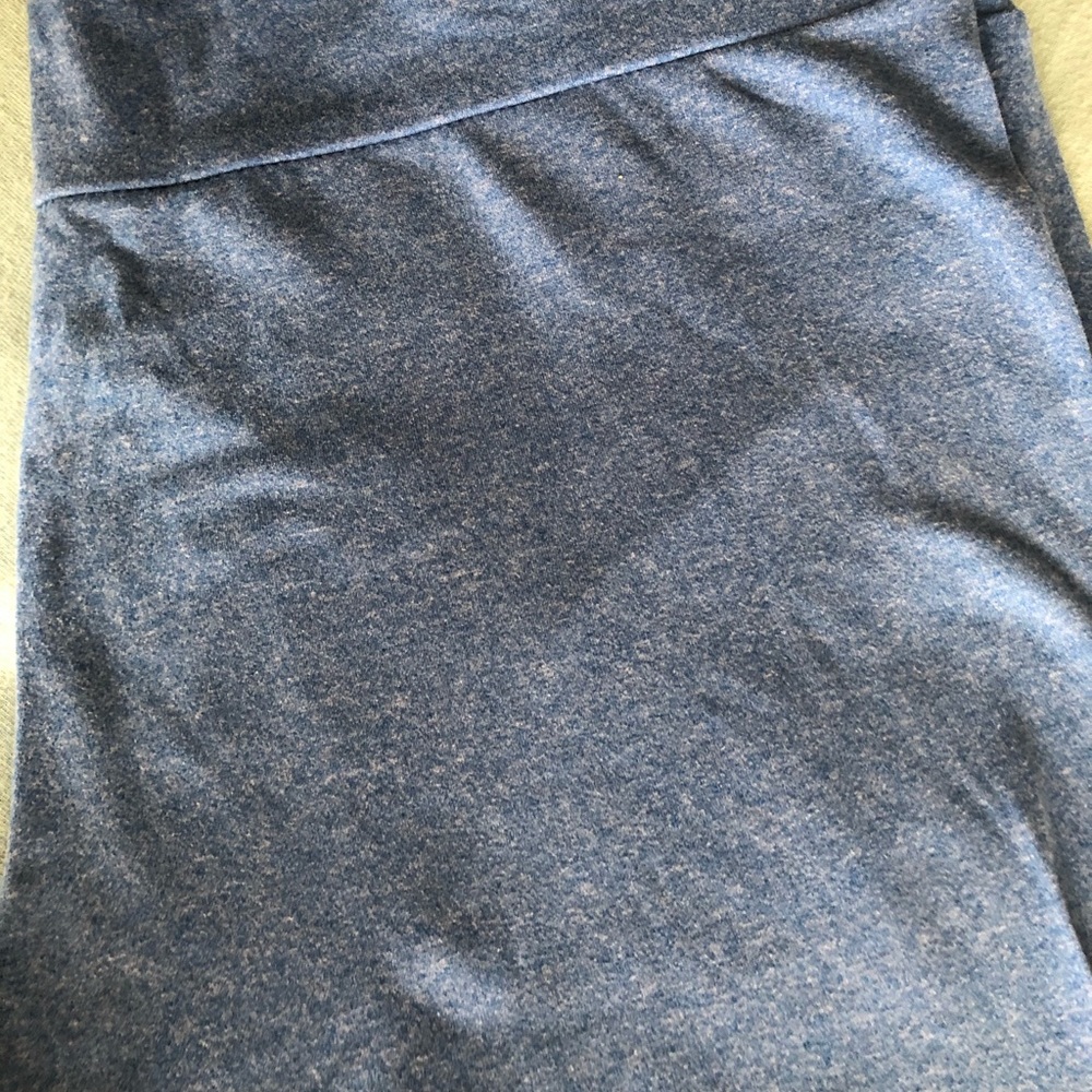🔥HOT PRICE🔥Lularoe Tall&Curvy leggings